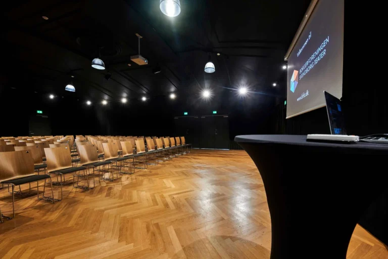 stole på rækker i black box